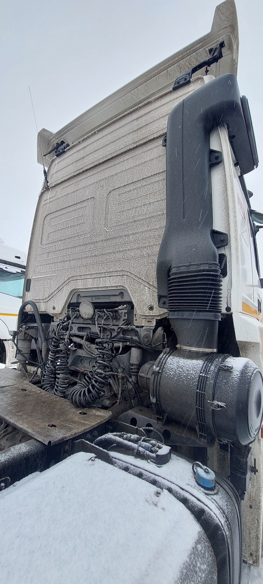 Седельный тягач КАМАЗ 5490-801-DC (газодизель) 2021 г. - фото 18