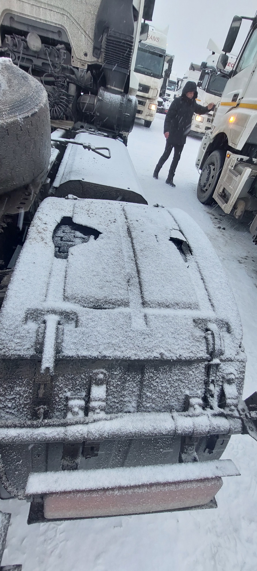 Седельный тягач КАМАЗ 5490-801-DC (газодизель) 2021 г. - фото 25