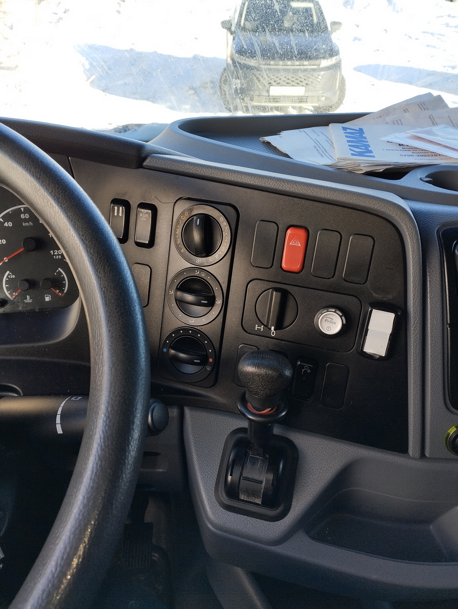 Седельный тягач КАМАЗ 5490-801-DC (газодизель) 2021 г. - фото 32