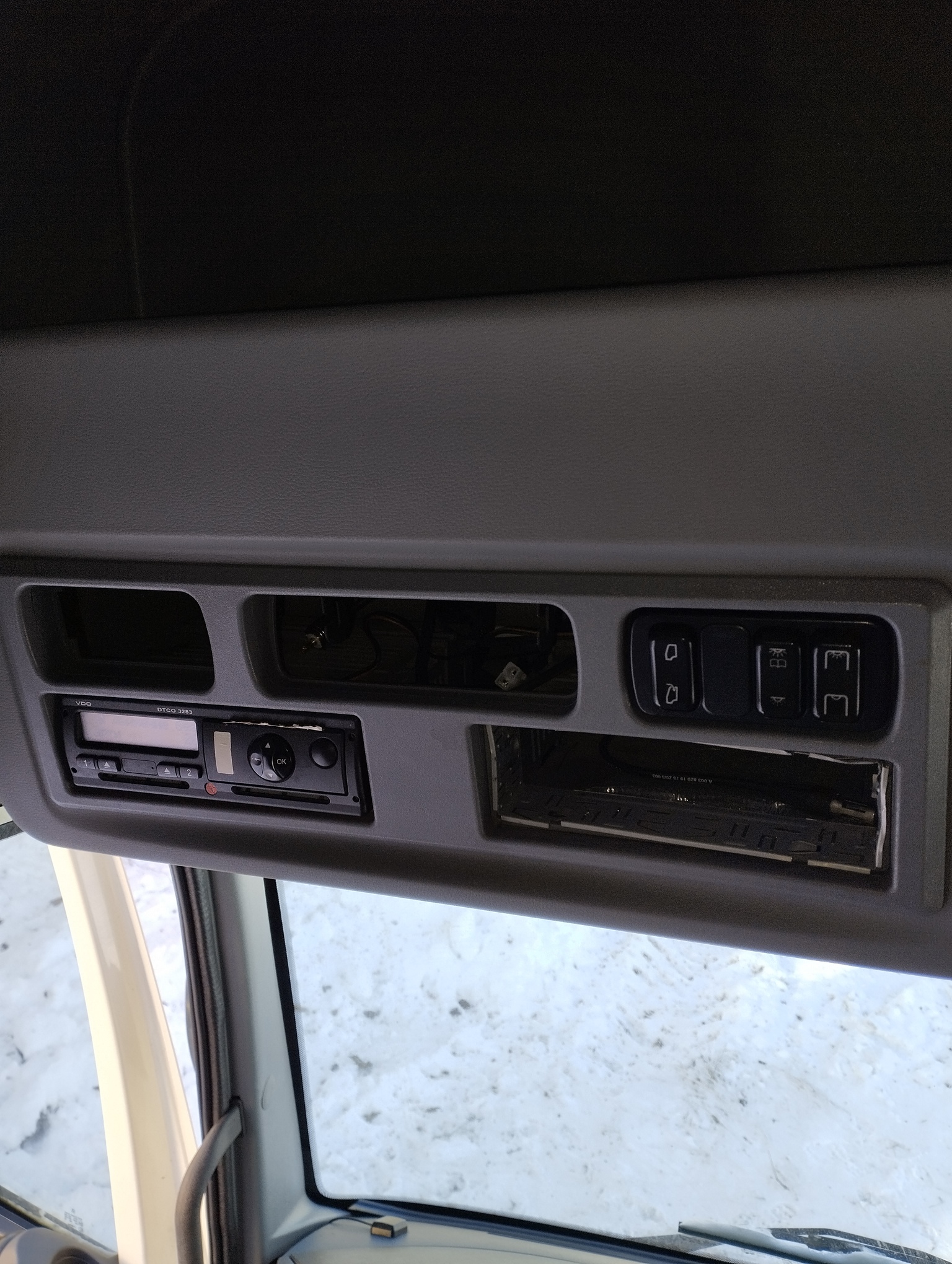 Седельный тягач КАМАЗ 5490-801-DC (газодизель) 2021 г. - фото 36