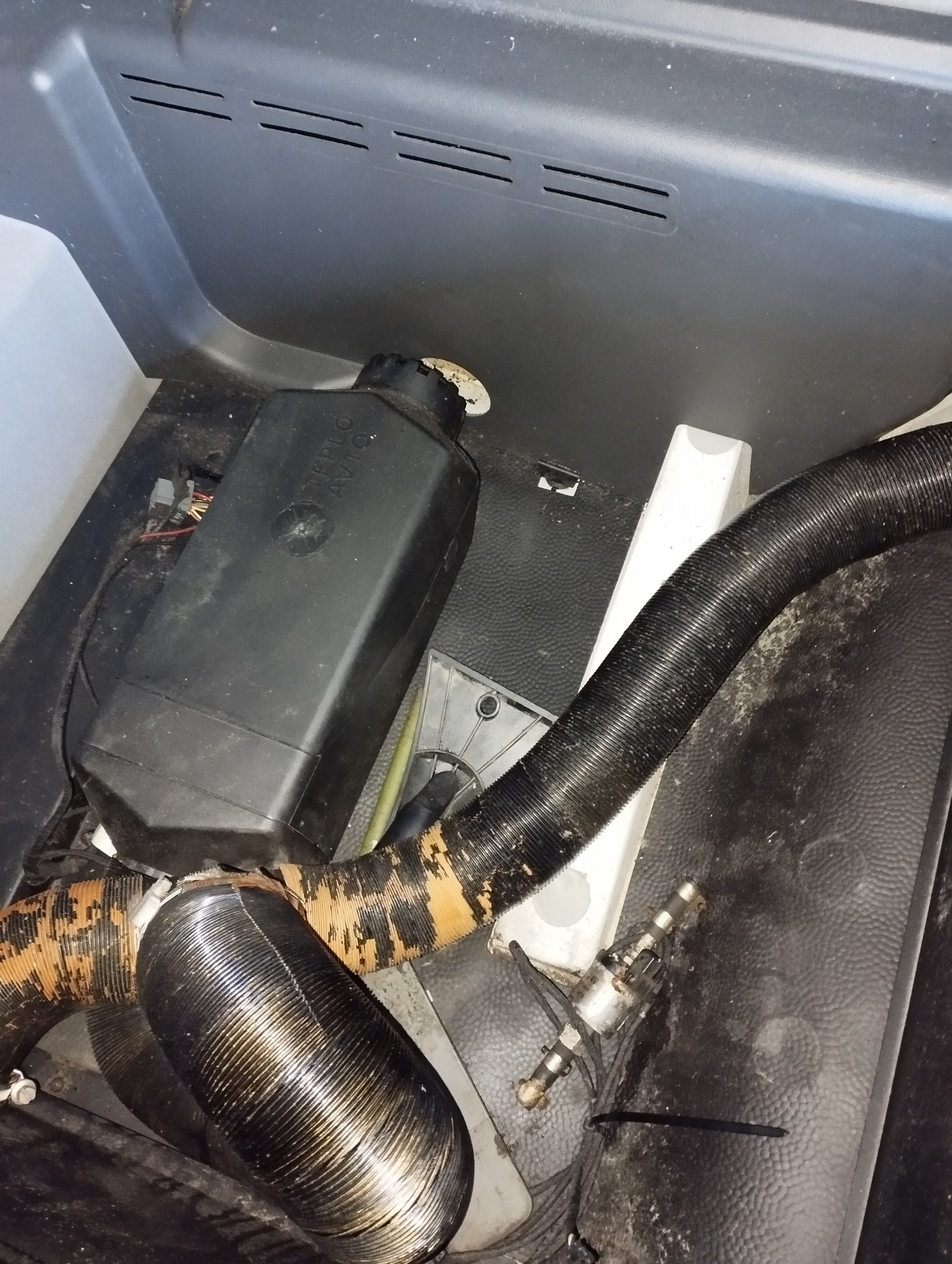 Седельный тягач КАМАЗ 5490-801-DC (газодизель) 2021 г. - фото 42