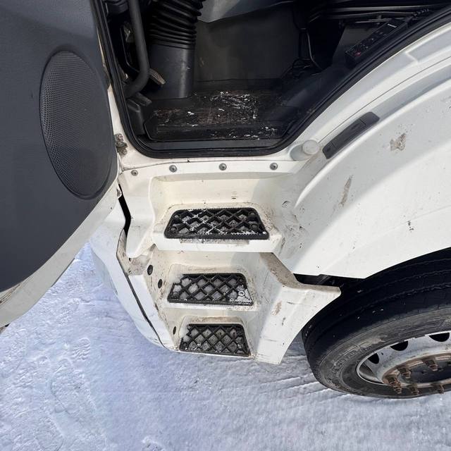 Седельный тягач КАМАЗ 5490-801-DC (газодизель) 2021 г. - фото 26