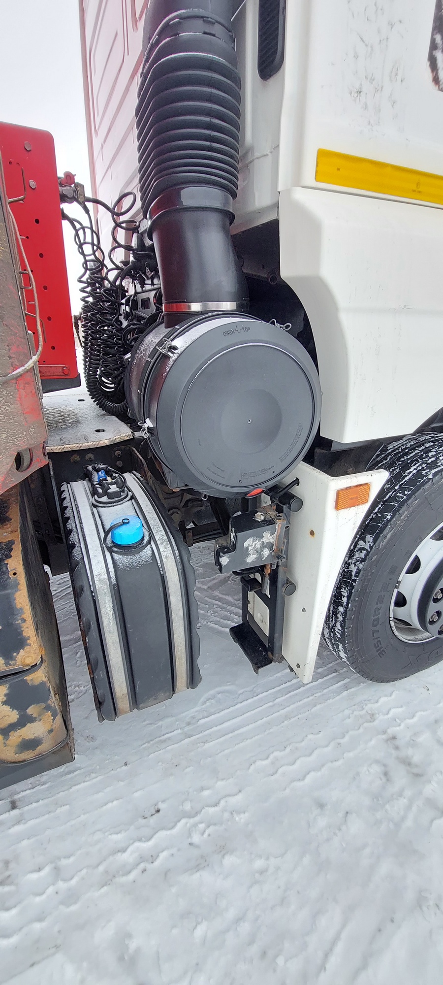 Седельный тягач КАМАЗ 5490-801-DC (газодизель) 2021 г. - фото 16