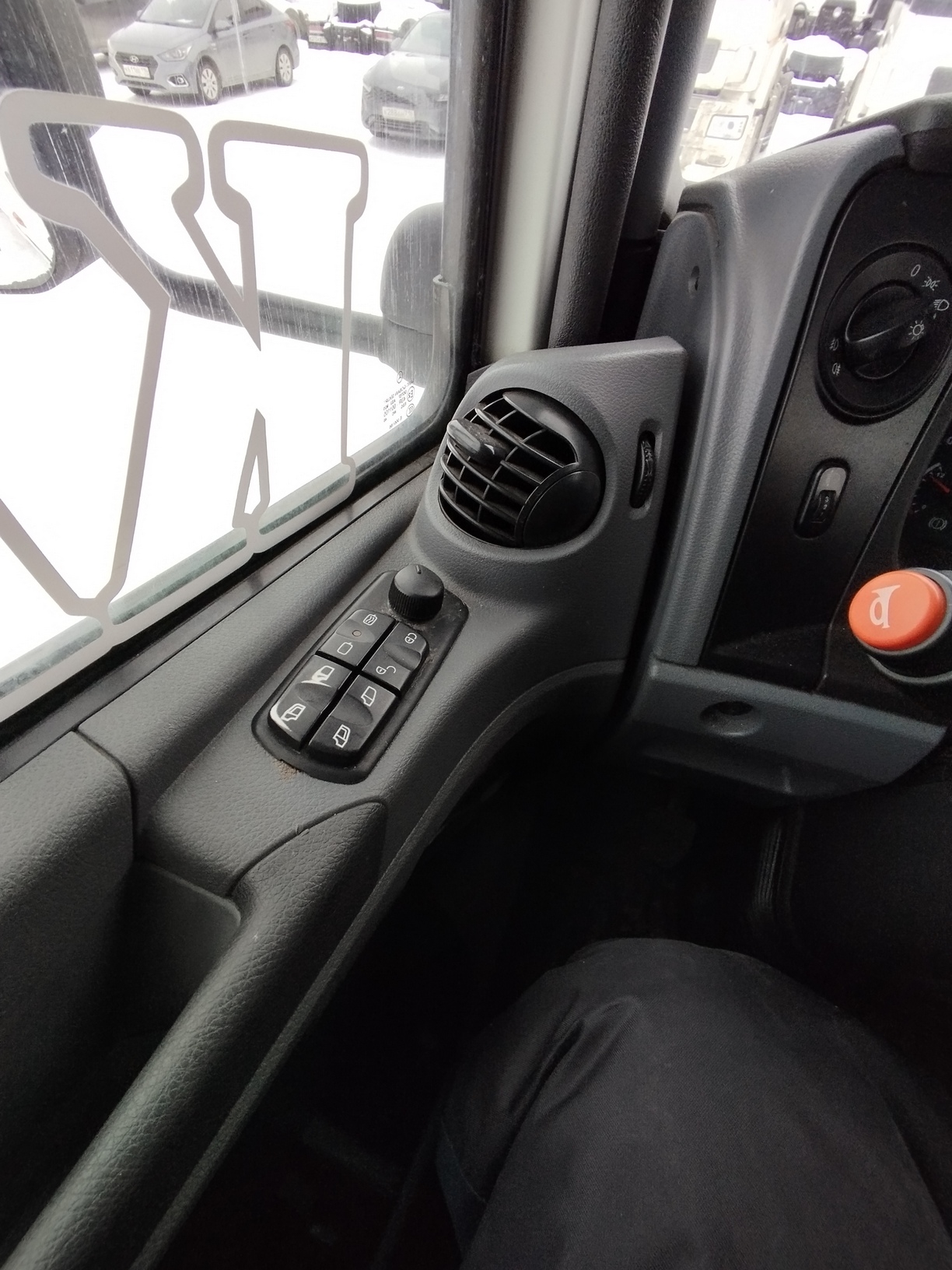 Седельный тягач КАМАЗ 5490-801-DC (газодизель) 2021 г. - фото 37