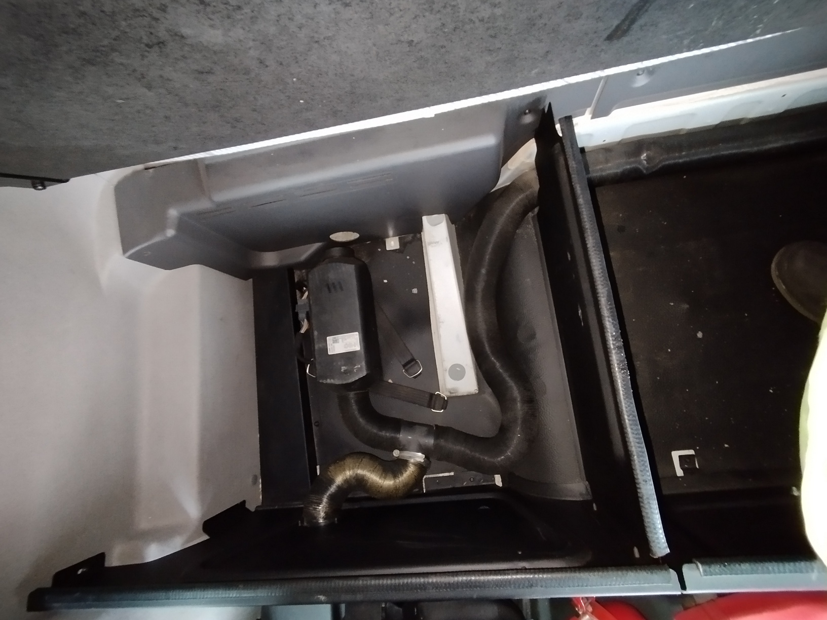 Седельный тягач КАМАЗ 5490-801-DC (газодизель) 2021 г. - фото 46