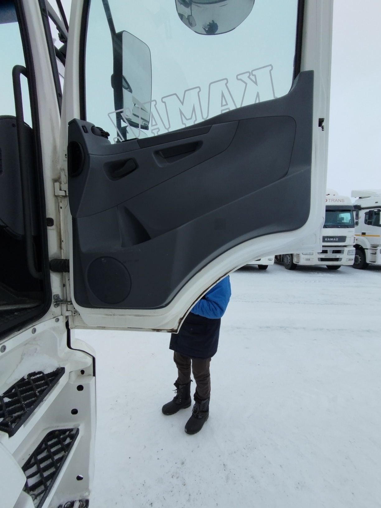 Седельный тягач КАМАЗ 5490-801-DC (газодизель) 2021 г. - фото 49