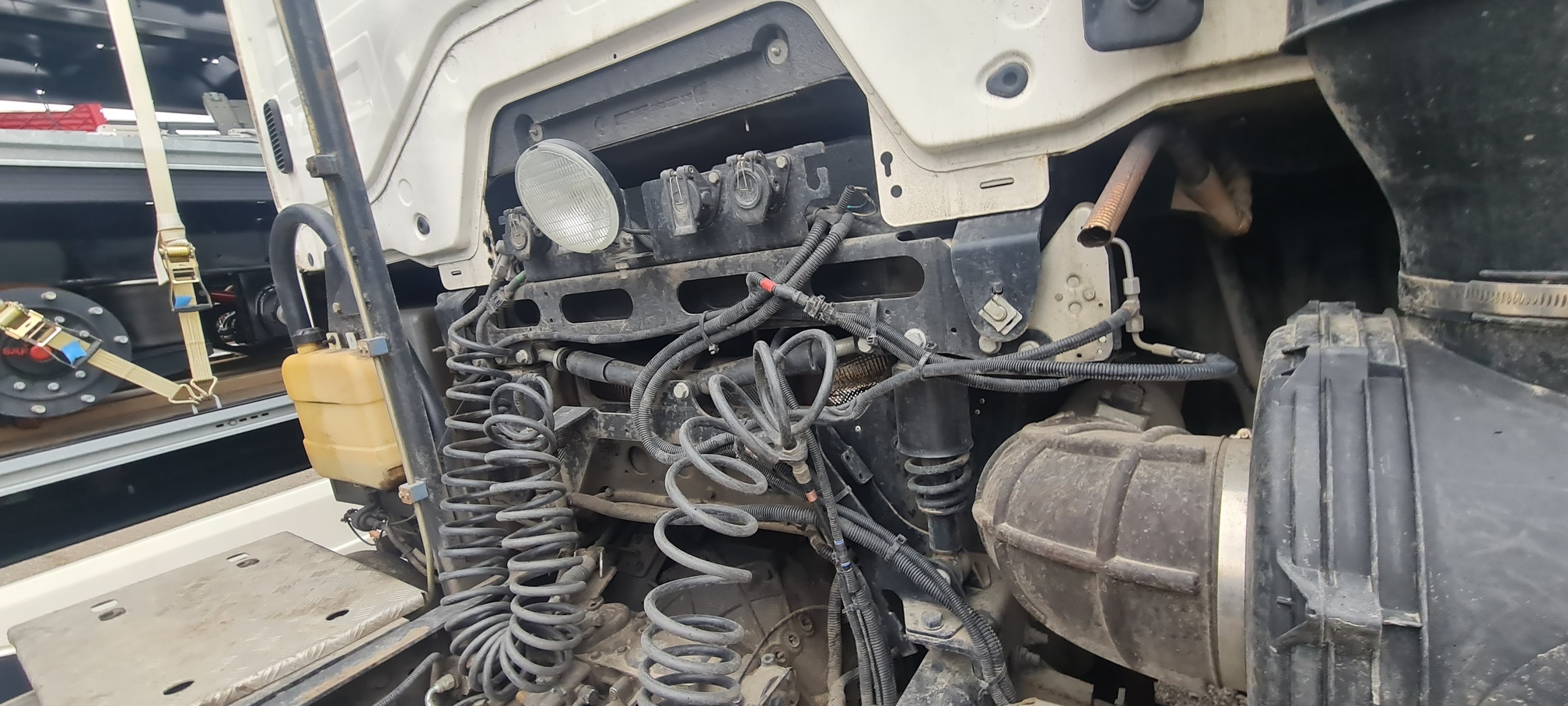 Седельный тягач КАМАЗ 5490-80802-90(5P) (СПГ) 2021 г. - фото 17