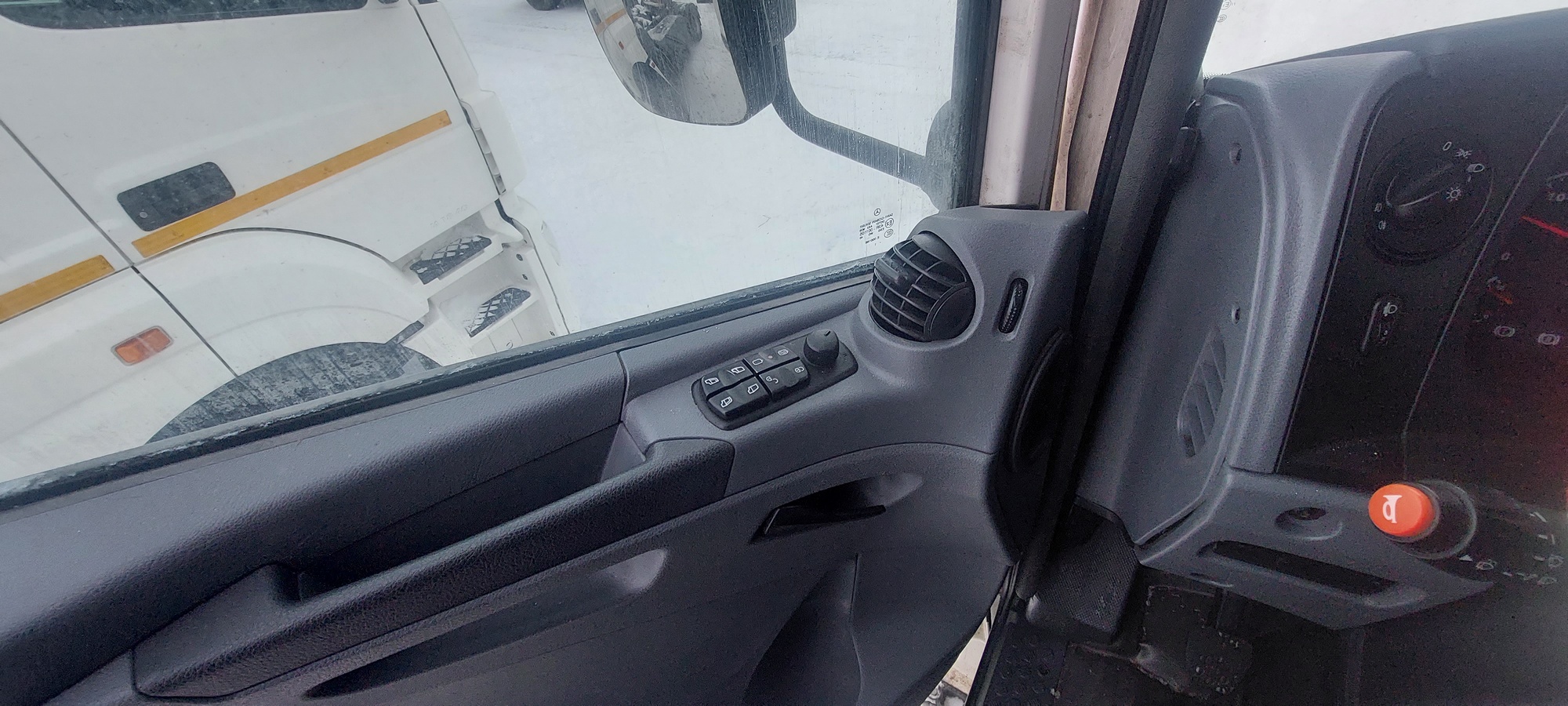 Седельный тягач КАМАЗ 5490-801-DC (газодизель) 2021 г. - фото 29