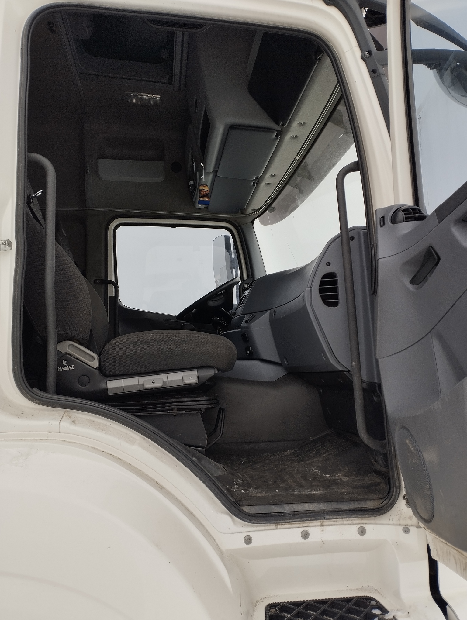 Седельный тягач КАМАЗ 5490-801-DC (газодизель) 2021 г. - фото 58