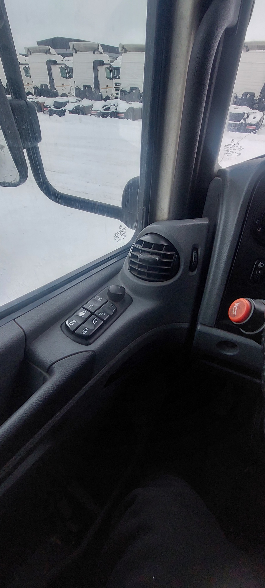 Седельный тягач КАМАЗ 5490-801-DC (газодизель) 2021 г. - фото 28