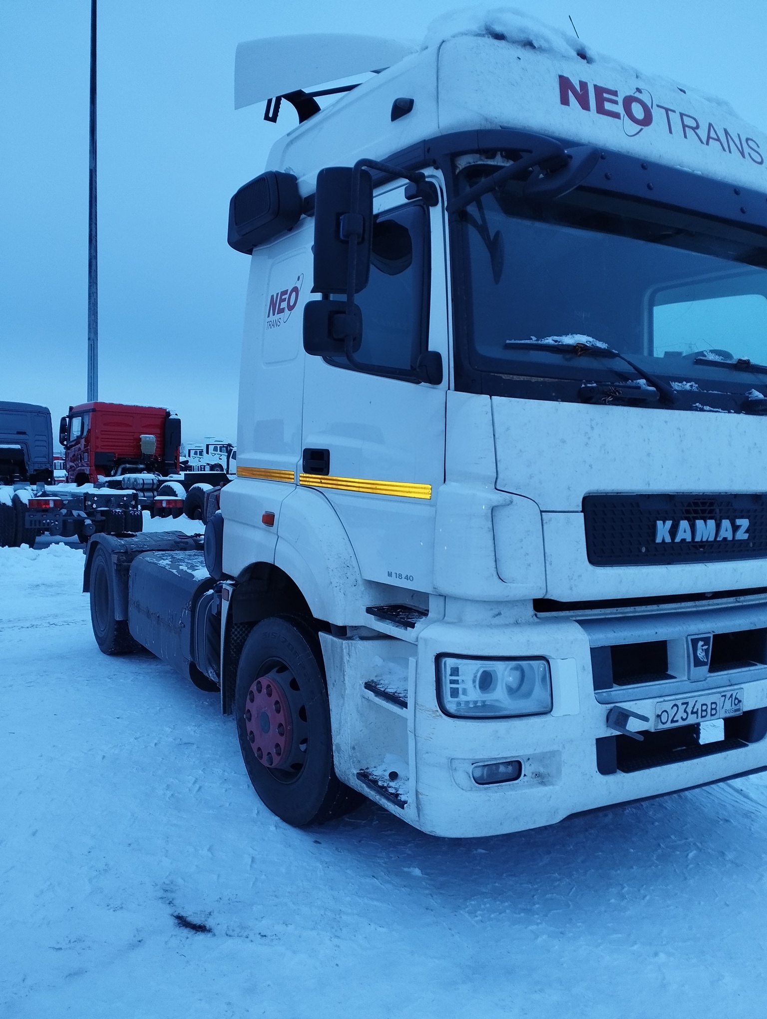 Седельный тягач КАМАЗ 5490-801-DC (газодизель) 2021 г. - фото 8