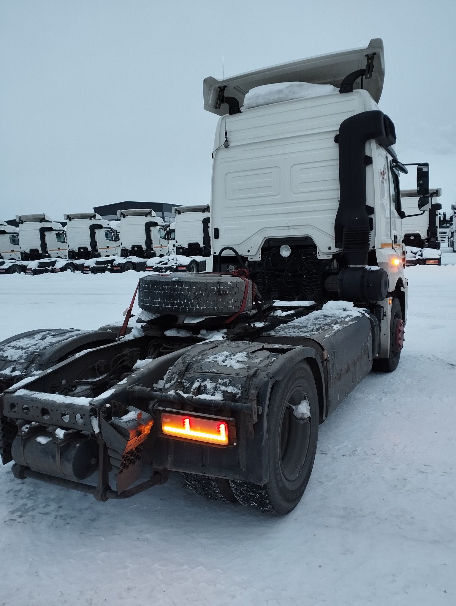 Седельный тягач КАМАЗ 5490-801-DC (газодизель) 2021 г. - фото 27