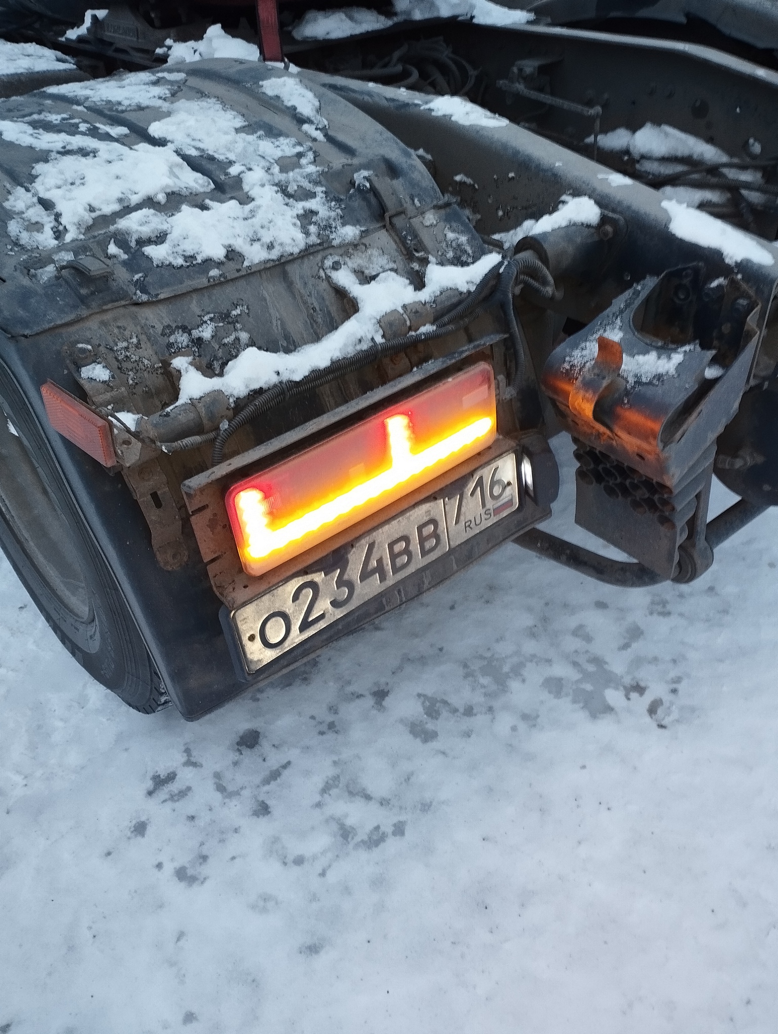 Седельный тягач КАМАЗ 5490-801-DC (газодизель) 2021 г. - фото 31