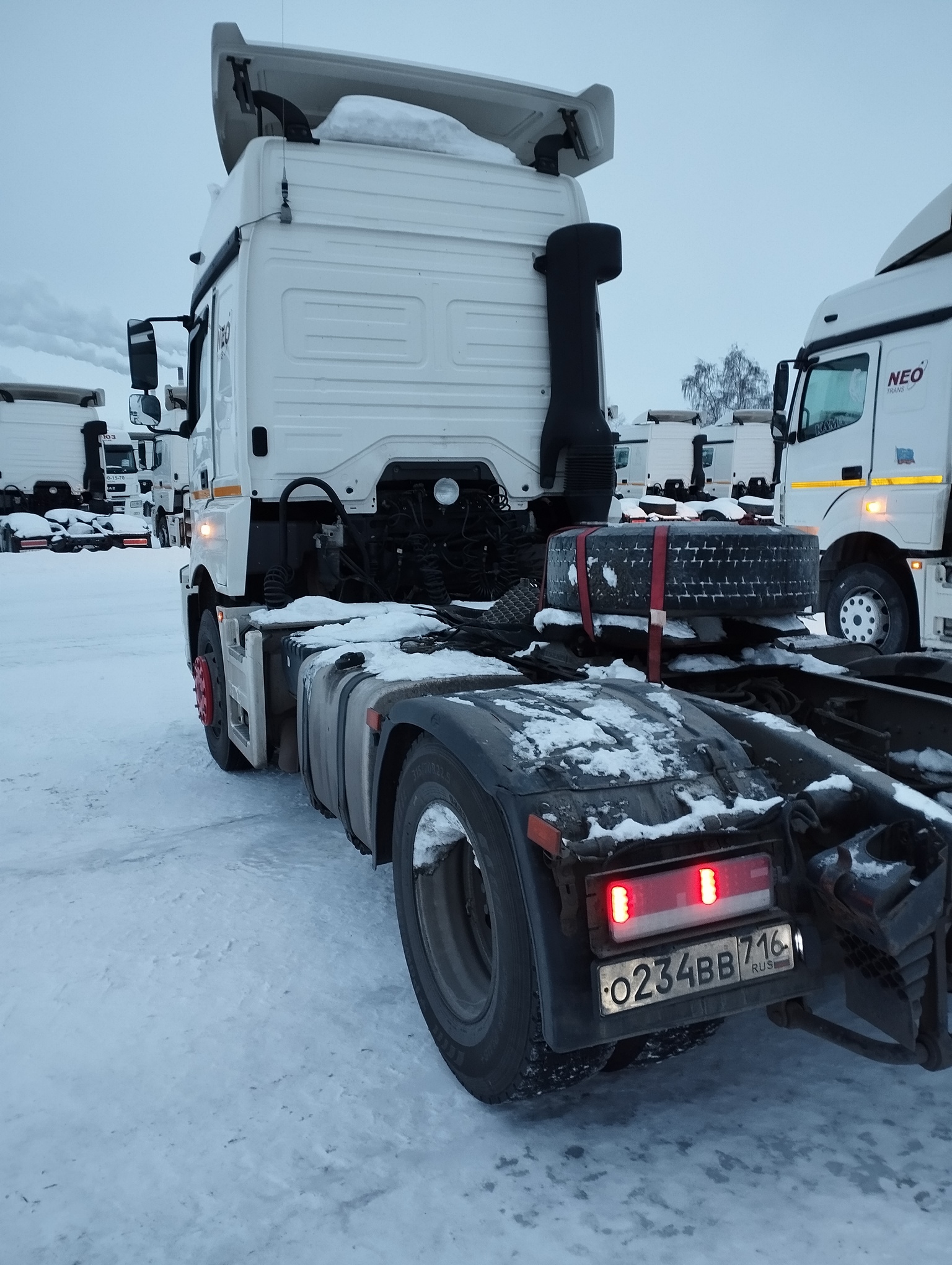 Седельный тягач КАМАЗ 5490-801-DC (газодизель) 2021 г. - фото 32