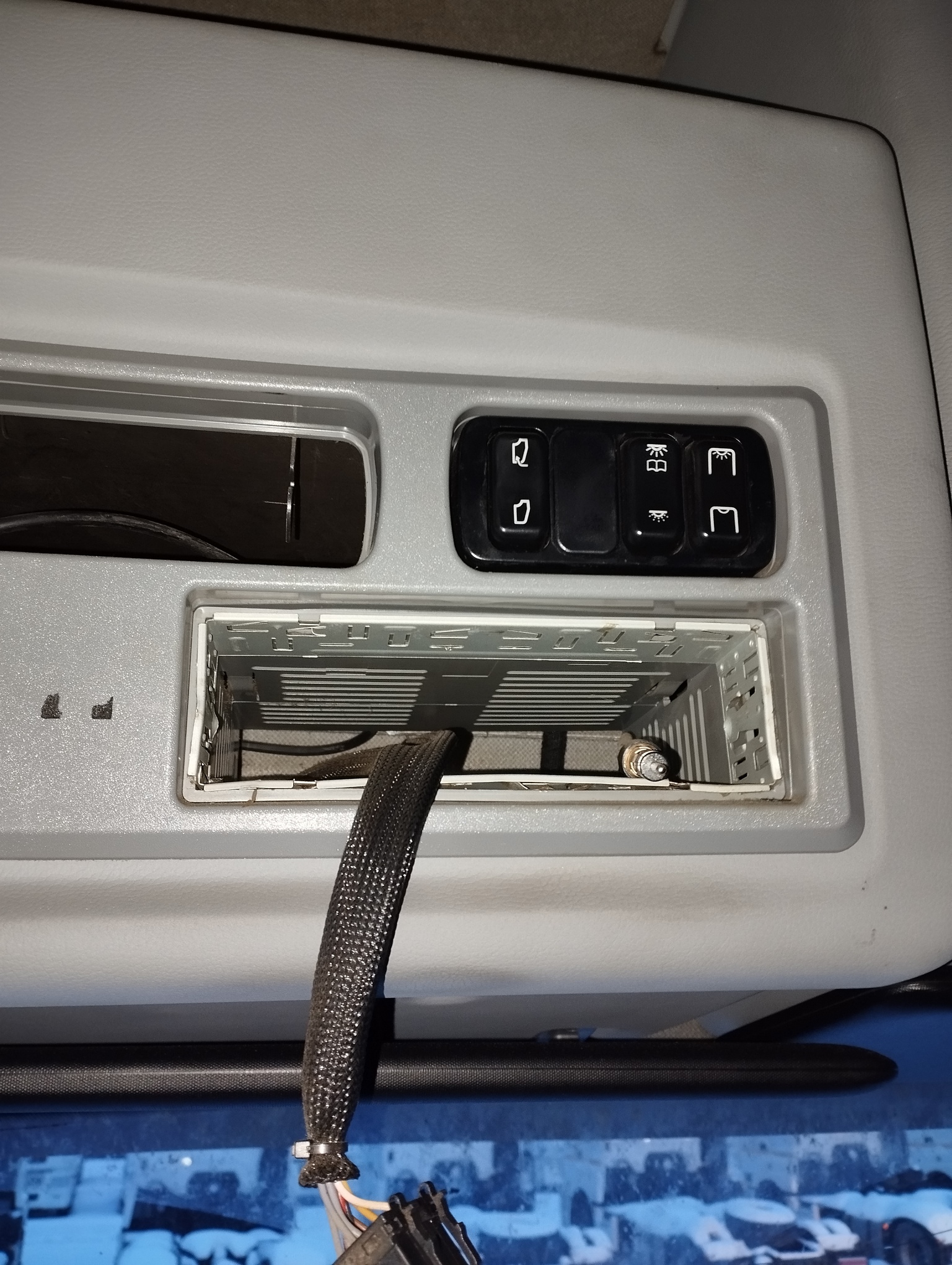 Седельный тягач КАМАЗ 5490-801-DC (газодизель) 2021 г. - фото 60