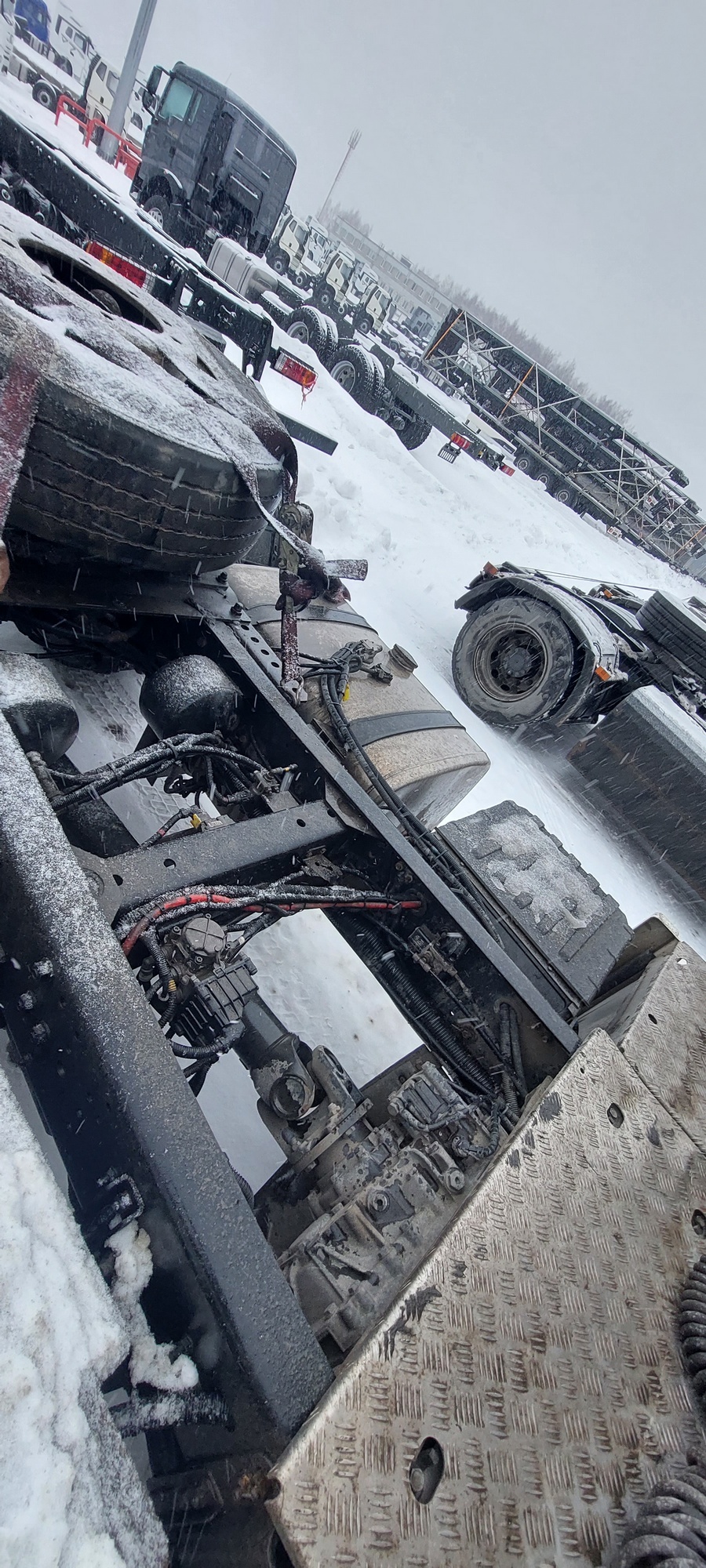 Седельный тягач КАМАЗ 5490-801-DC (газодизель) 2021 г. - фото 20