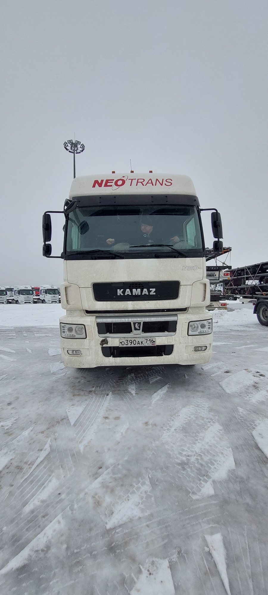 Седельный тягач КАМАЗ 5490-801-DC (газодизель) 2021 г.