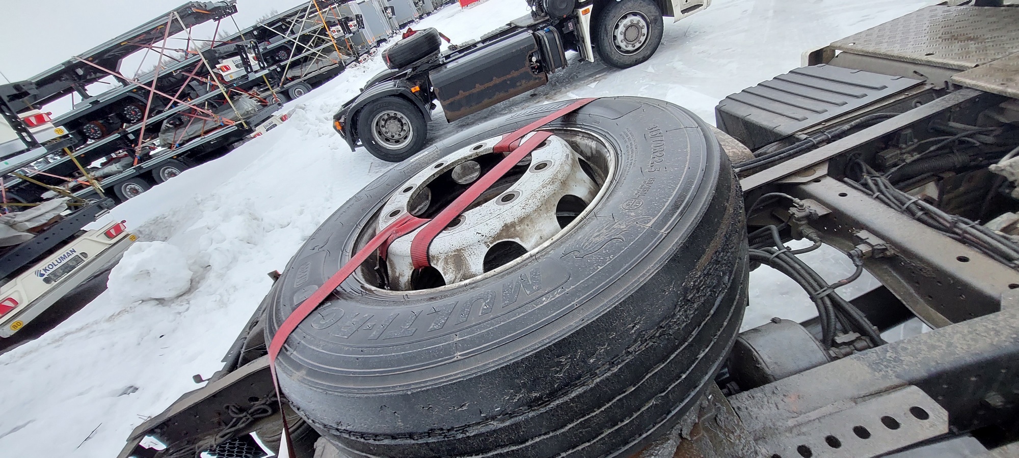 Седельный тягач КАМАЗ 5490-801-DC (газодизель) 2021 г. - фото 24