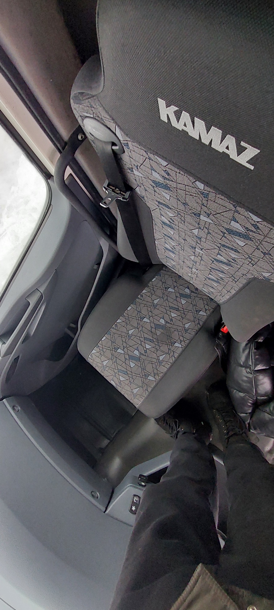 Седельный тягач КАМАЗ 5490-801-DC (газодизель) 2021 г. - фото 45