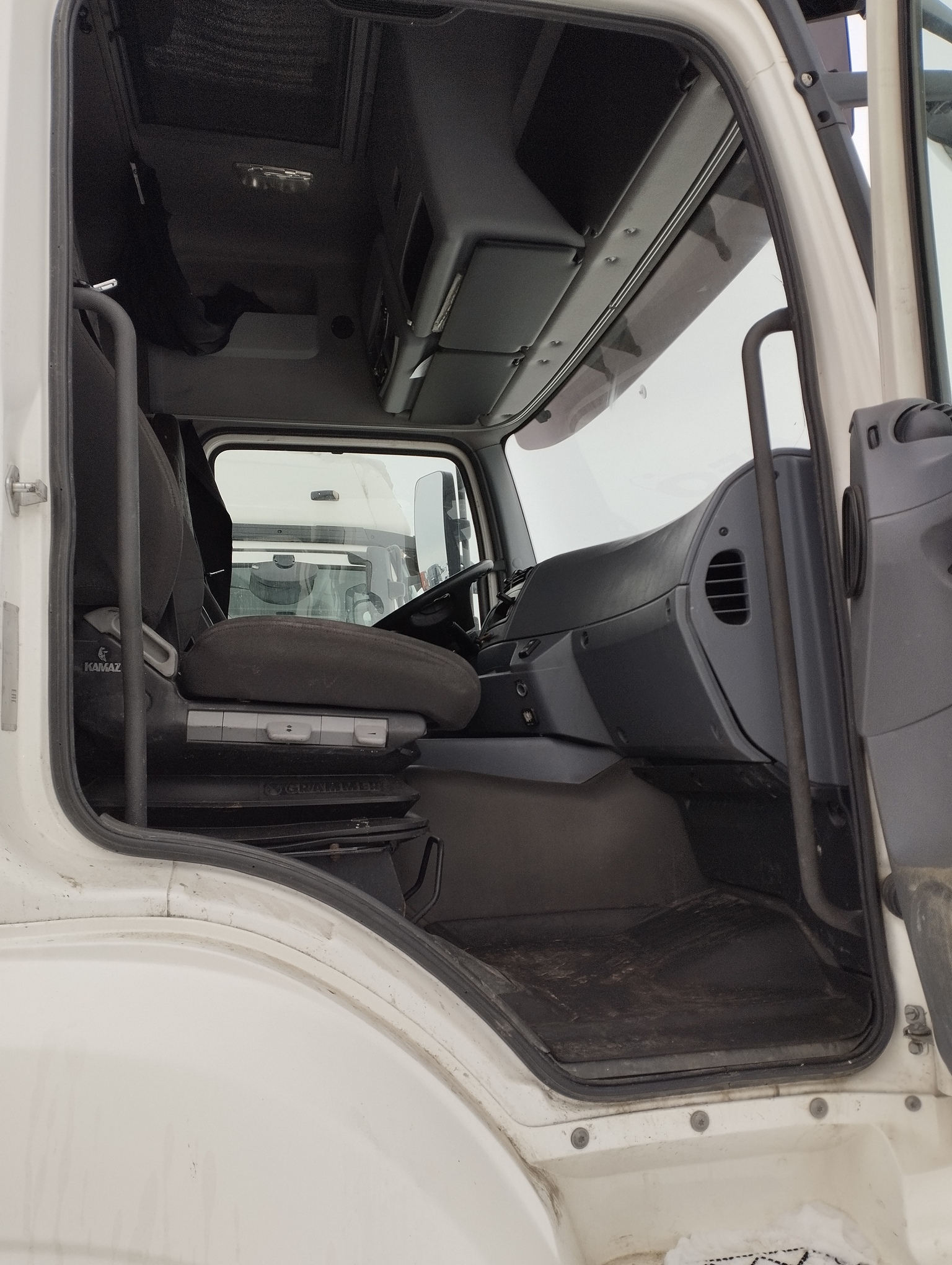 Седельный тягач КАМАЗ 5490-801-DC (газодизель) 2021 г. - фото 15