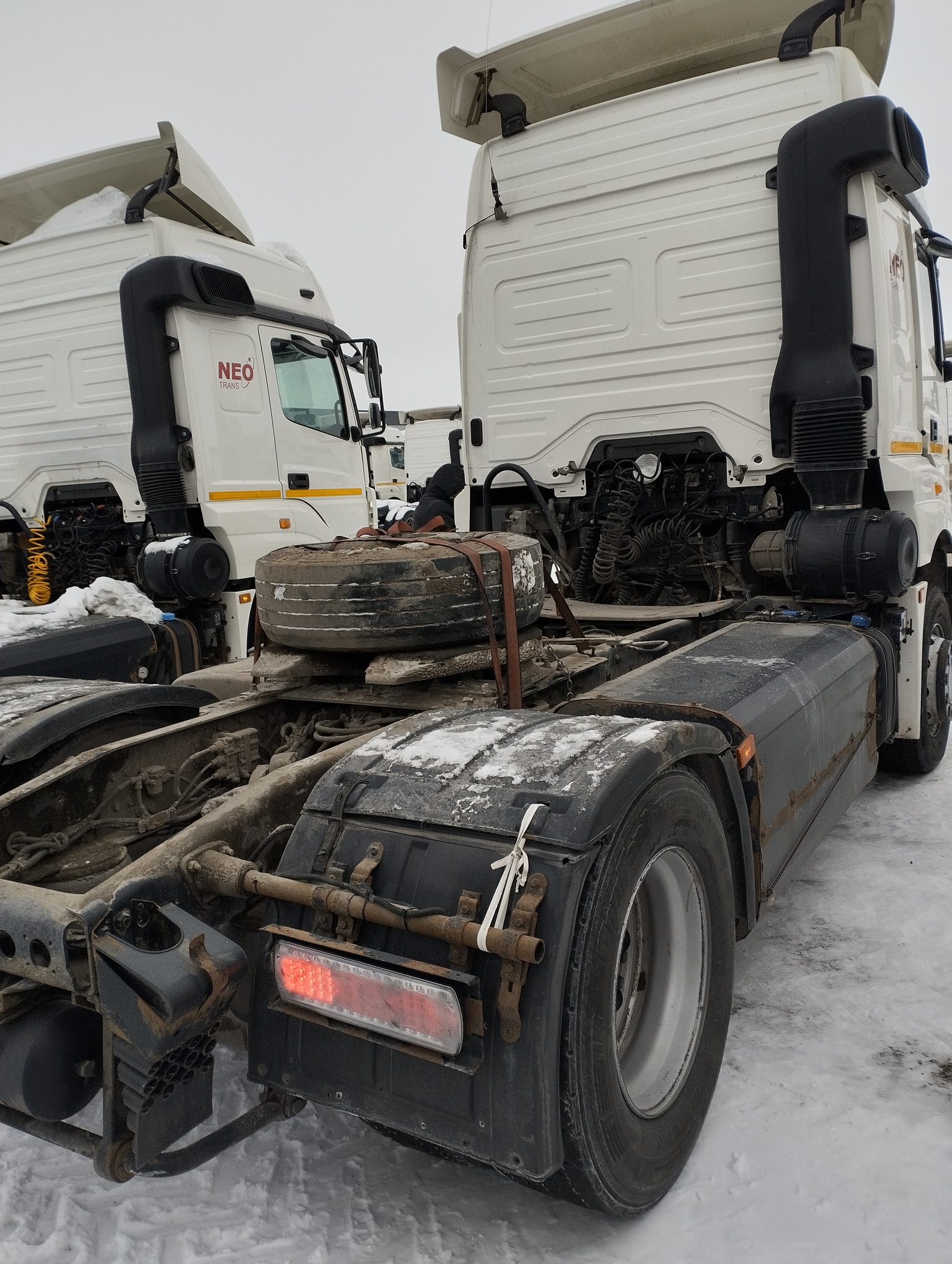 Седельный тягач КАМАЗ 5490-801-DC (газодизель) 2021 г. - фото 24