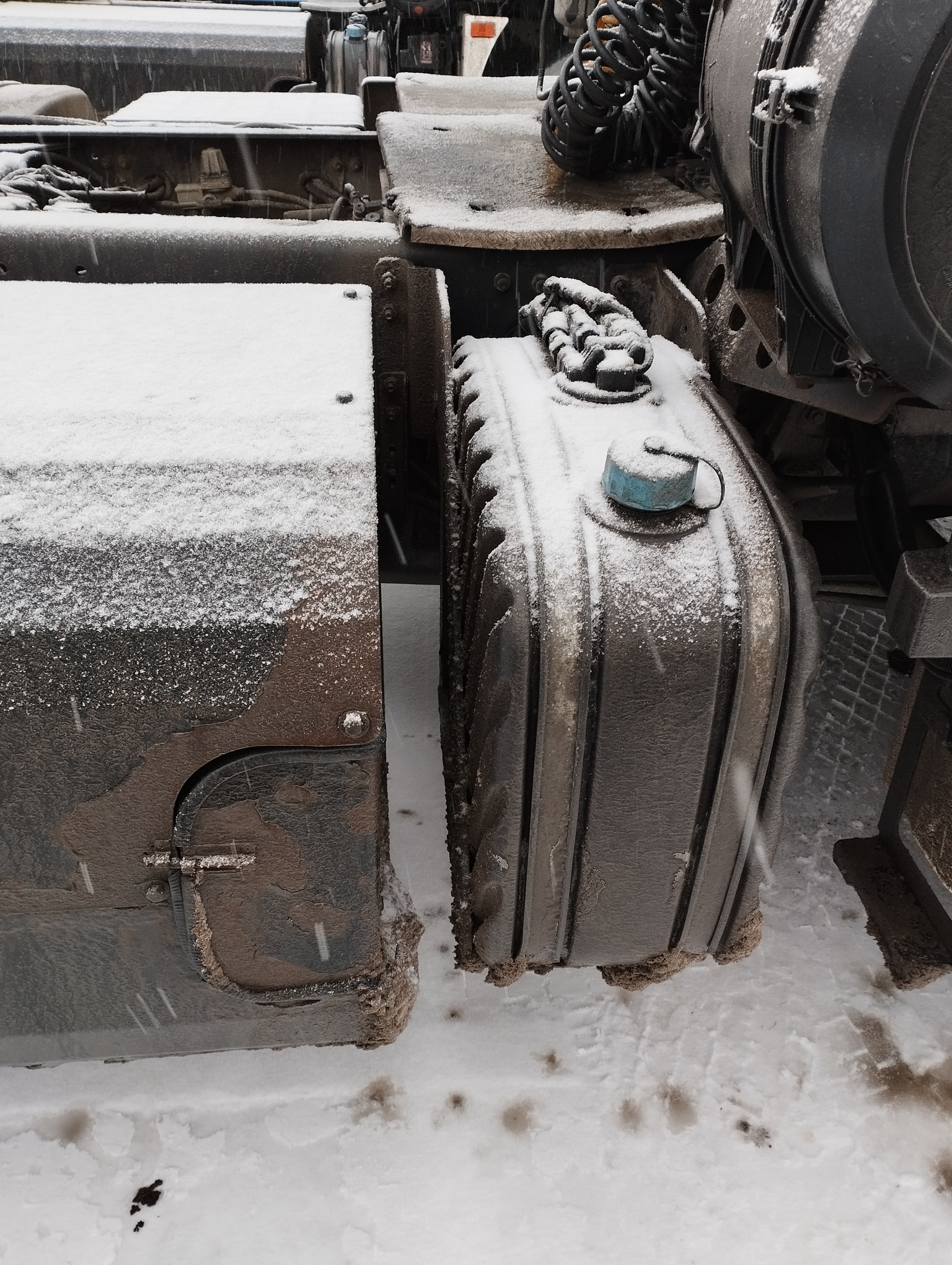 Седельный тягач КАМАЗ 5490-801-DC (газодизель) 2021 г. - фото 19