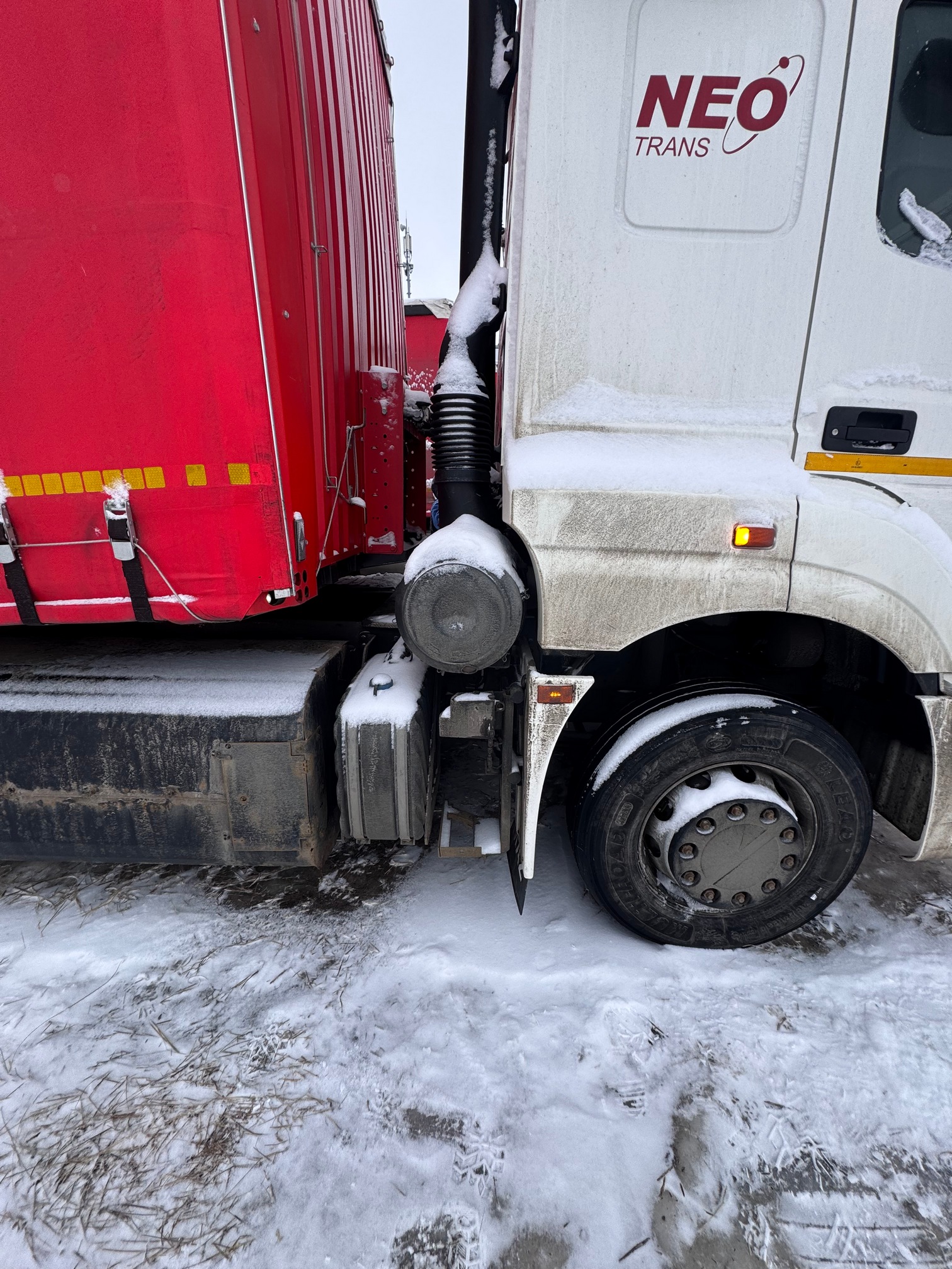 Седельный тягач КАМАЗ 5490-801-DC (газодизель) 2021 г. - фото 16