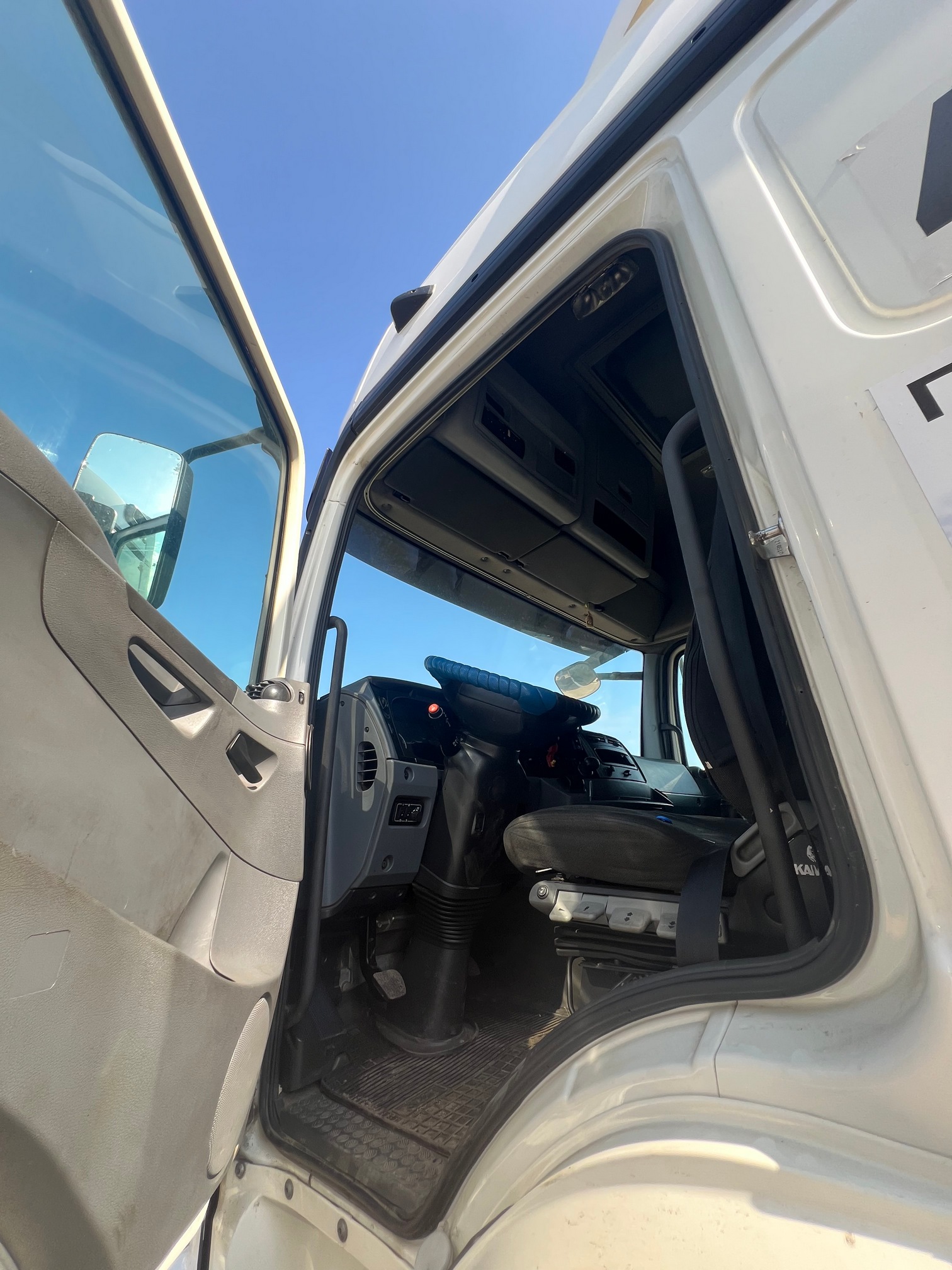 Седельный тягач КАМАЗ 5490-80802-90(5P) (СПГ) 2021 г. - фото 15