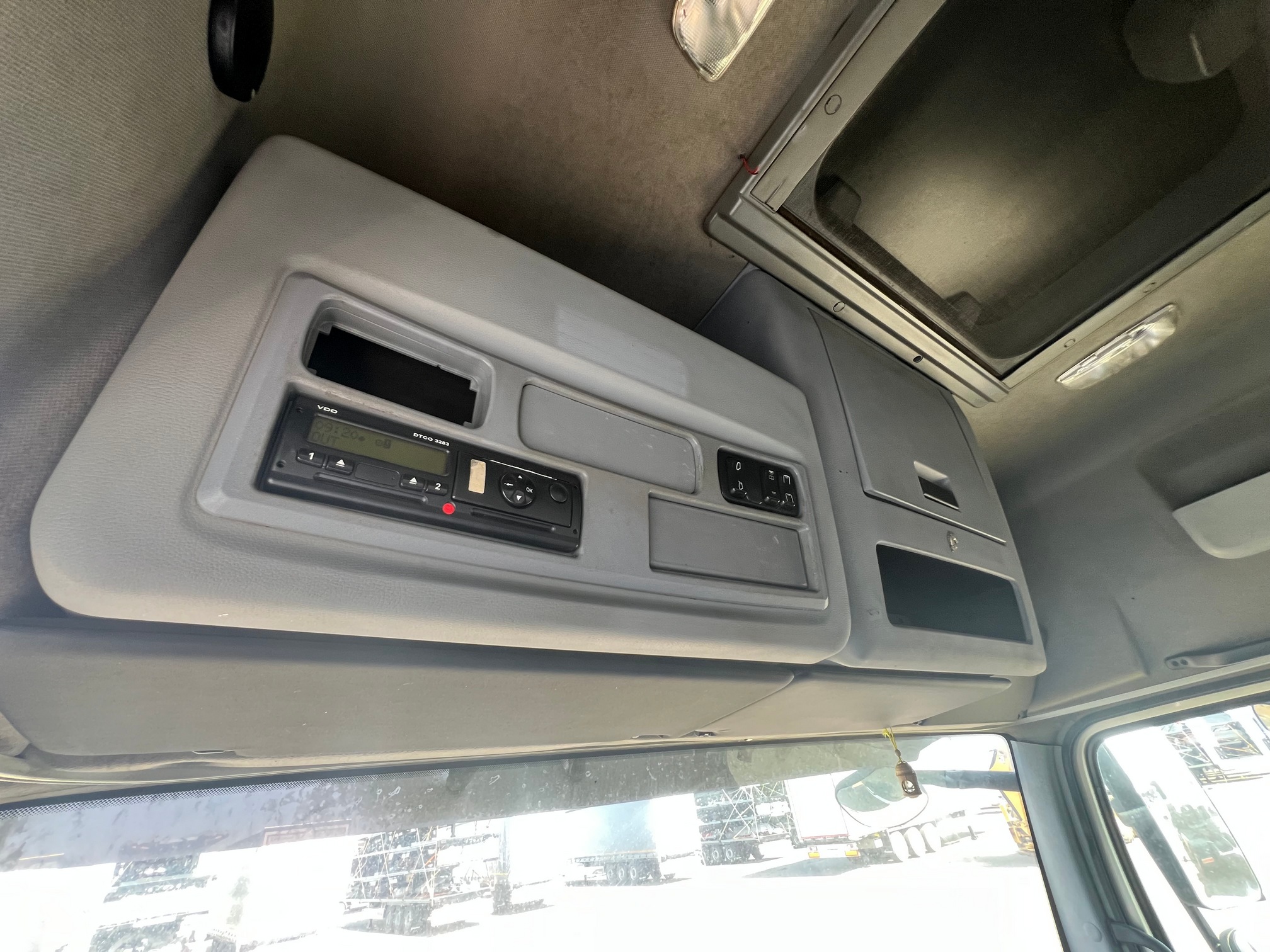 Седельный тягач КАМАЗ 5490-80802-90(5P) (СПГ) 2021 г. - фото 17