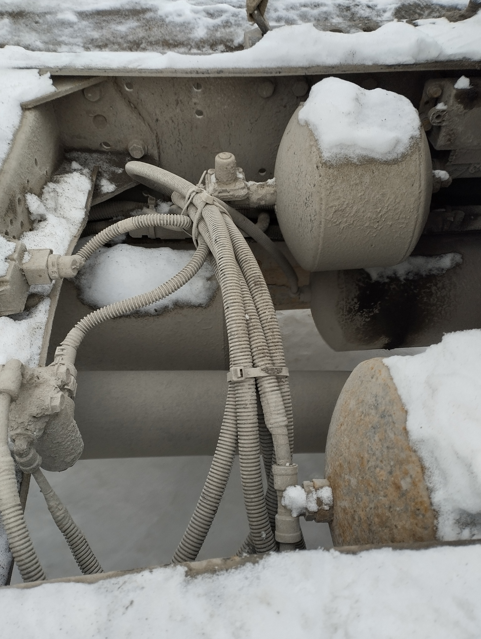 Седельный тягач КАМАЗ 5490-801-DC (газодизель) 2021 г. - фото 32