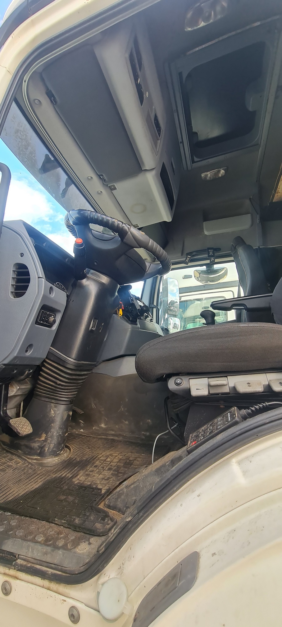 Седельный тягач КАМАЗ 5490-80802-90(5P) (СПГ) 2021 г. - фото 27