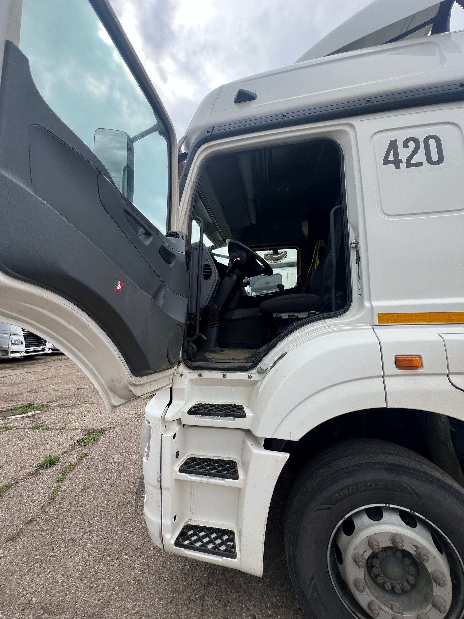 Седельный тягач КАМАЗ 5490-80802-90(5P) (СПГ) 2021 г. - фото 15