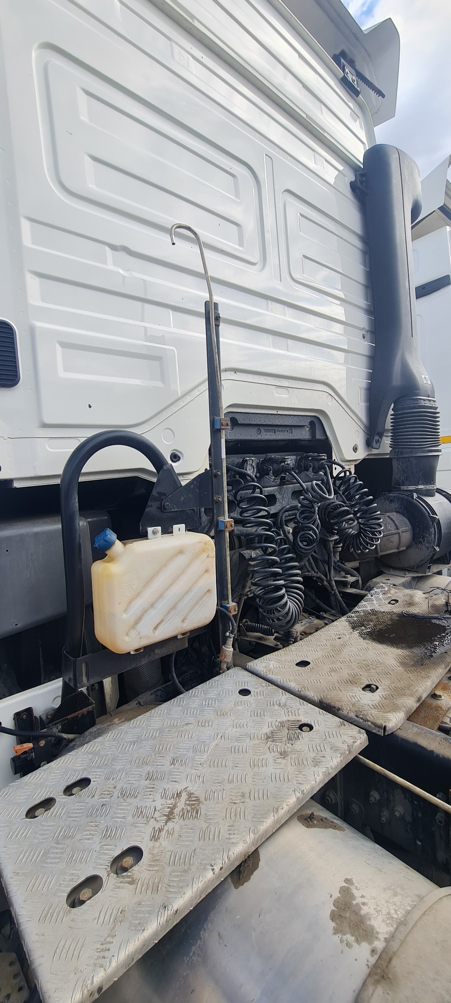 Седельный тягач КАМАЗ 5490-80802-90(5P) (СПГ) 2021 г. - фото 44