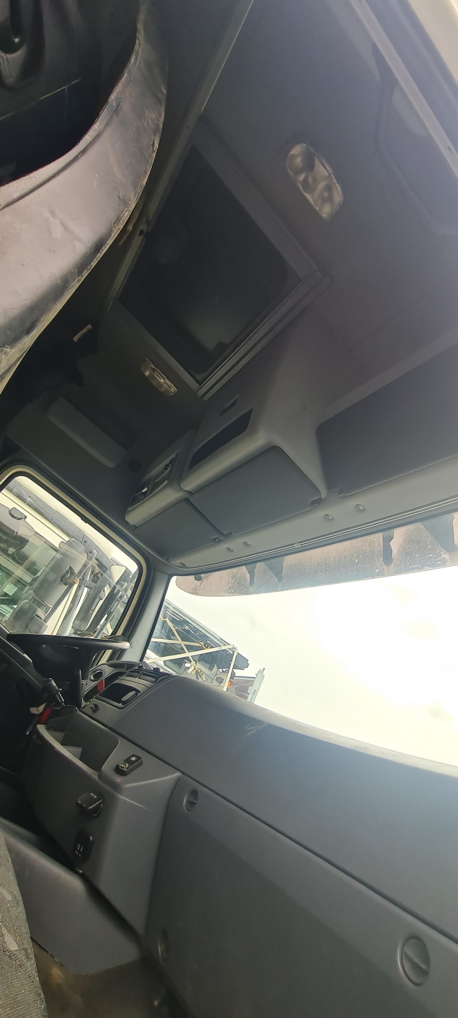 Седельный тягач КАМАЗ 5490-80802-90(5P) (СПГ) 2021 г. - фото 12