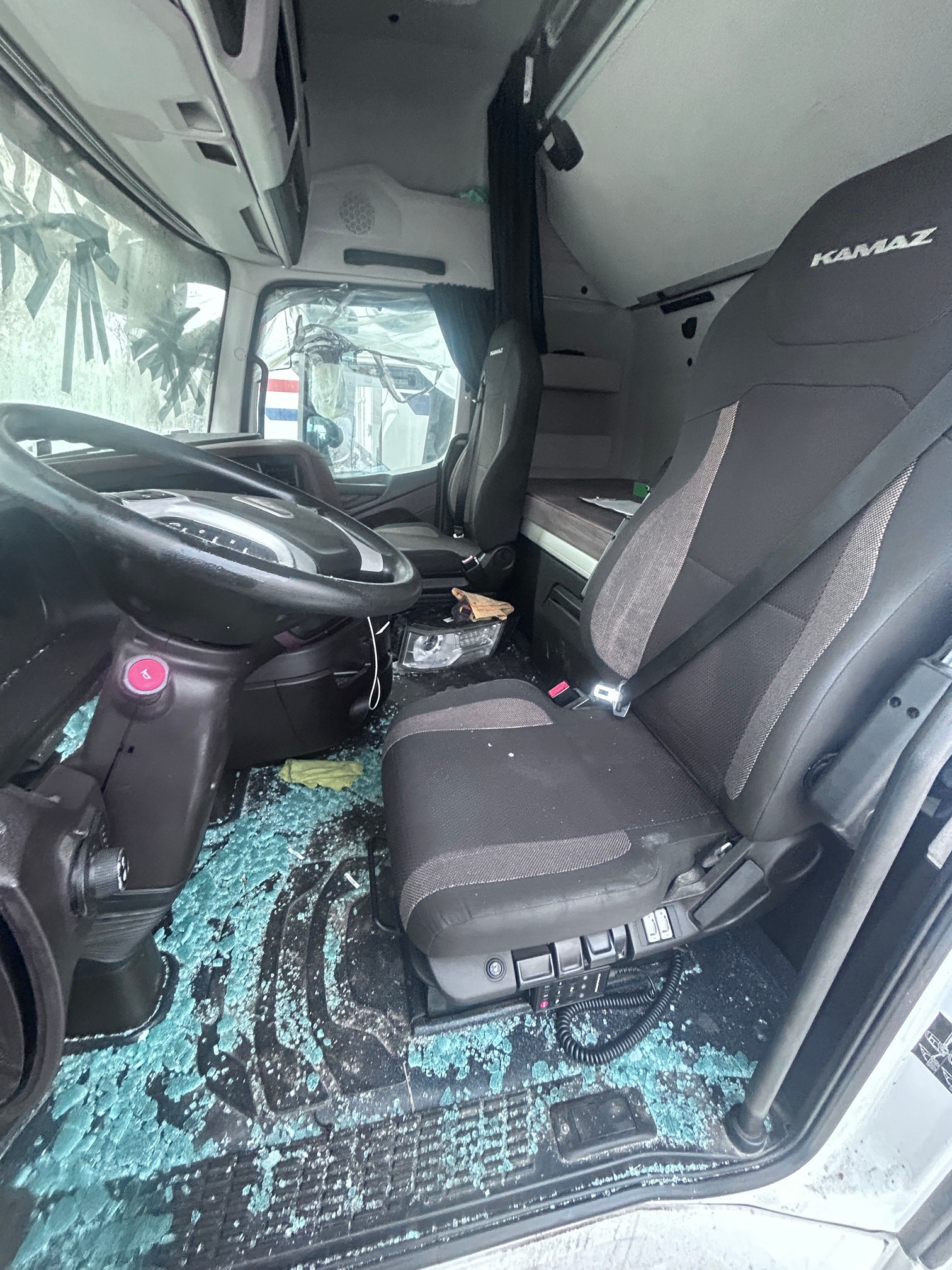 Седельный тягач КАМАЗ 54901-014-94 2022 г. - фото 23