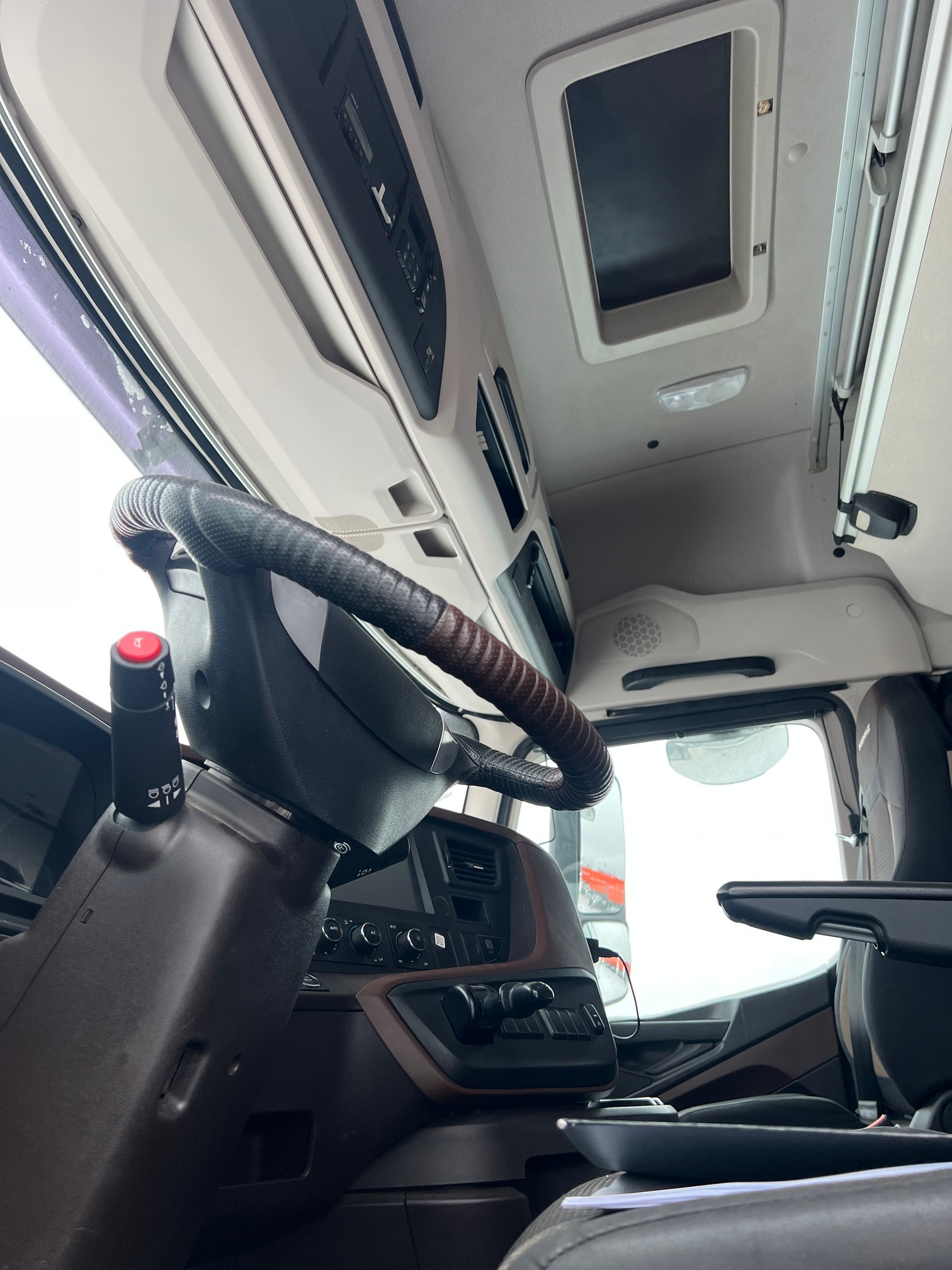 Седельный тягач КАМАЗ 54901-014-94 2022 г. - фото 15