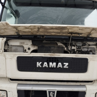 Седельный тягач КАМАЗ 5490-801-DC (газодизель)