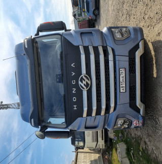 HONGYAN CQ* 4x2 Седельный тягач