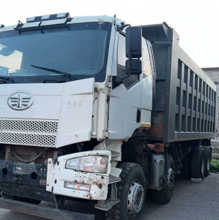 FAW J6 8x4 Самосвал