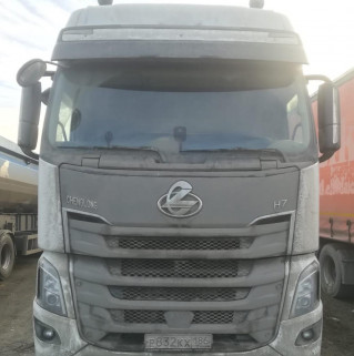 CHENGLONG H7 4x2 Седельный тягач