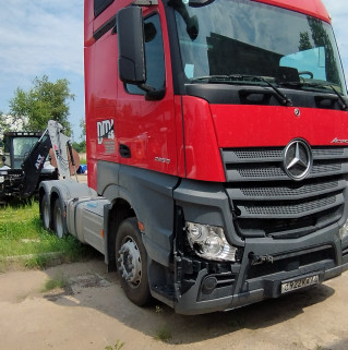 Mercedes-Benz Actros 6x4 Седельный тягач