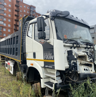 FAW J6 8x4 Самосвал