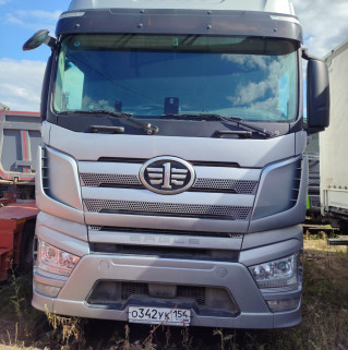 FAW J7 4x2 Седельный тягач