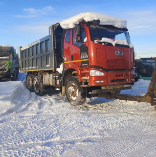 FAW J6 6x6 Самосвал