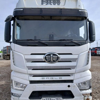 FAW J7 4x2 Седельный тягач