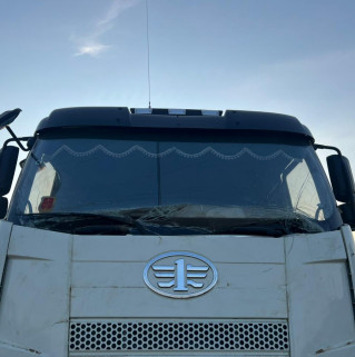 FAW J6 8x4 Самосвал