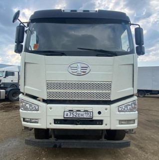 FAW J6 8x4 Самосвал