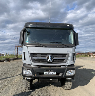 BEIBEN V3 6x6 Седельный тягач