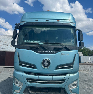 Shacman (Shaanxi) SX* 4x2 Седельный тягач