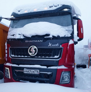 Shacman (Shaanxi) SX* 6x6 Седельный тягач